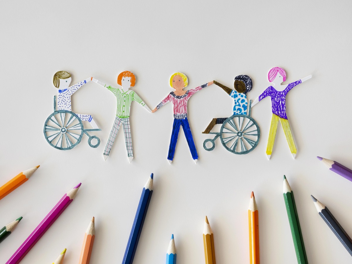 multi ethnic disabled people community with pencils - ホーム multi ethnic disabled people community with pencils - ホーム